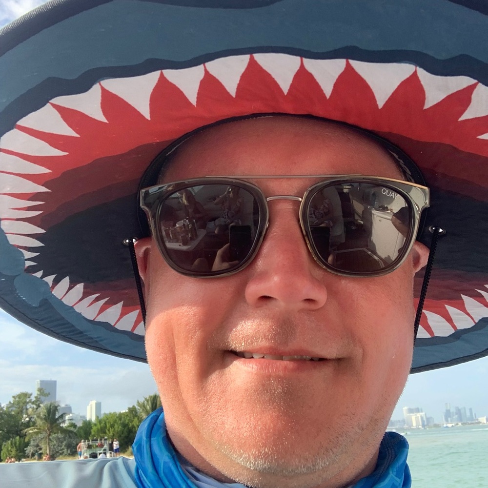 Meet your Posher, Brady